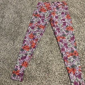 One size fits, super comfy, stretchy, and lularoe